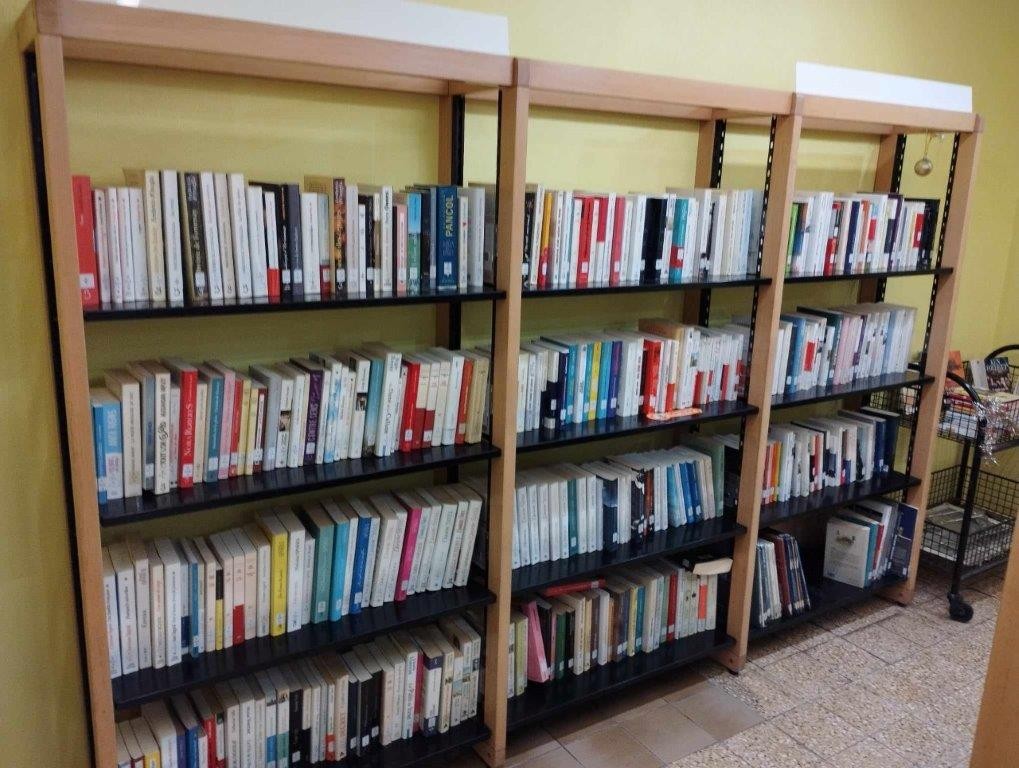 Bibliotheque accueil rdc 15